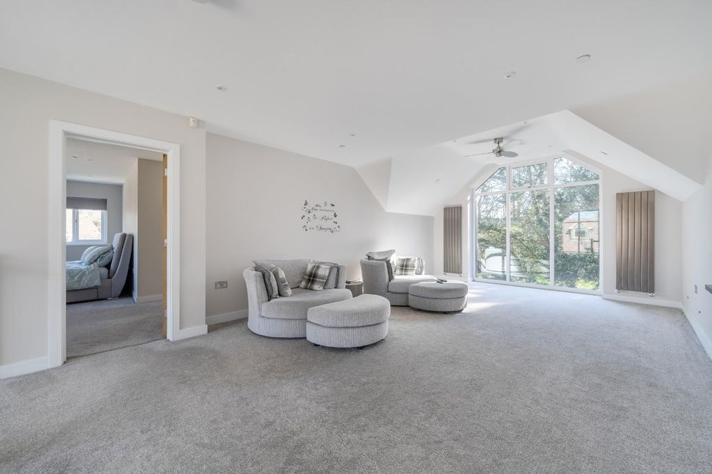 Additional image 8 of 5 bed detached house for saleNorth Close, Havant PO9