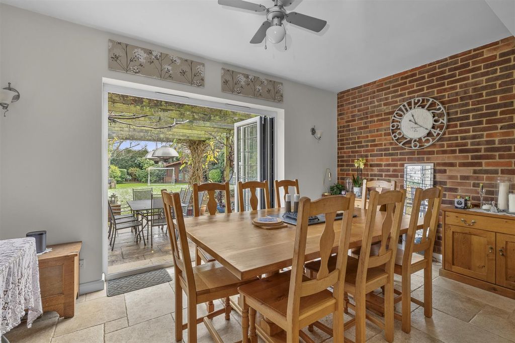 Additional image 7 of 5 bed detached house for saleMarlow Road, High Wycombe HP11