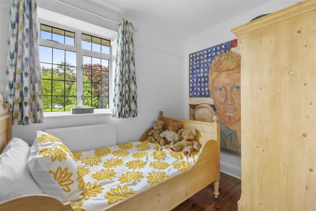 Additional image 17 of 5 bed detached house for saleMarlow Hill, High Wycombe HP11