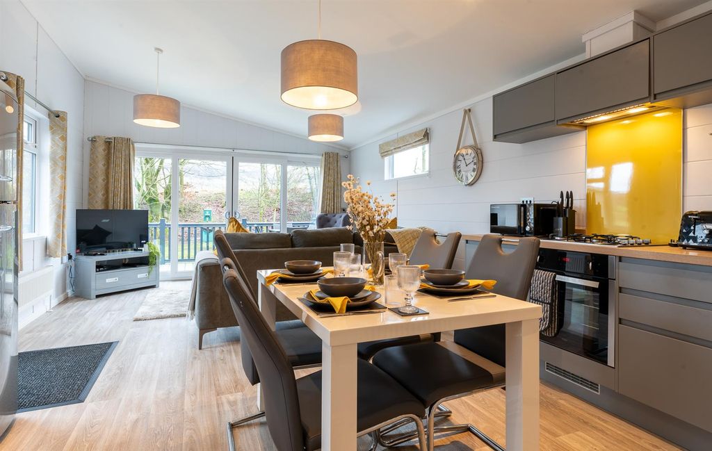Additional image 5 of 2 bed mobile/park home for saleAysgarth Lodges, Westholme Bank, Leyburn DL8