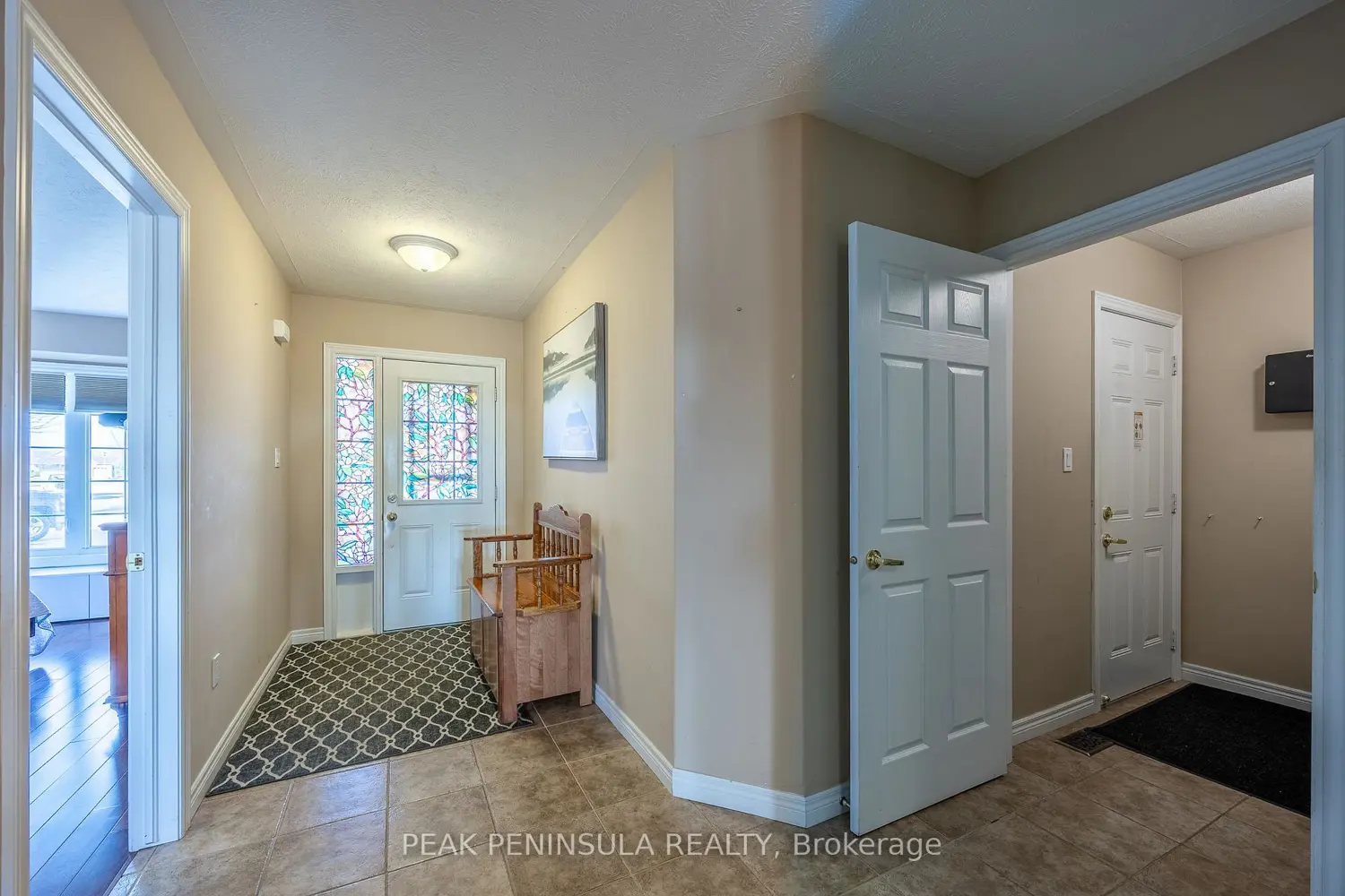 63 Upper Canada Drive photo 3