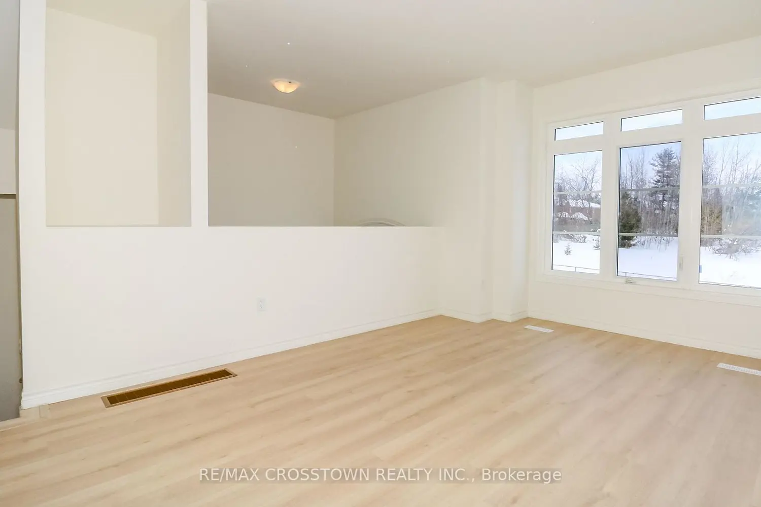 1227 Corm Street (Unit 6) photo 5