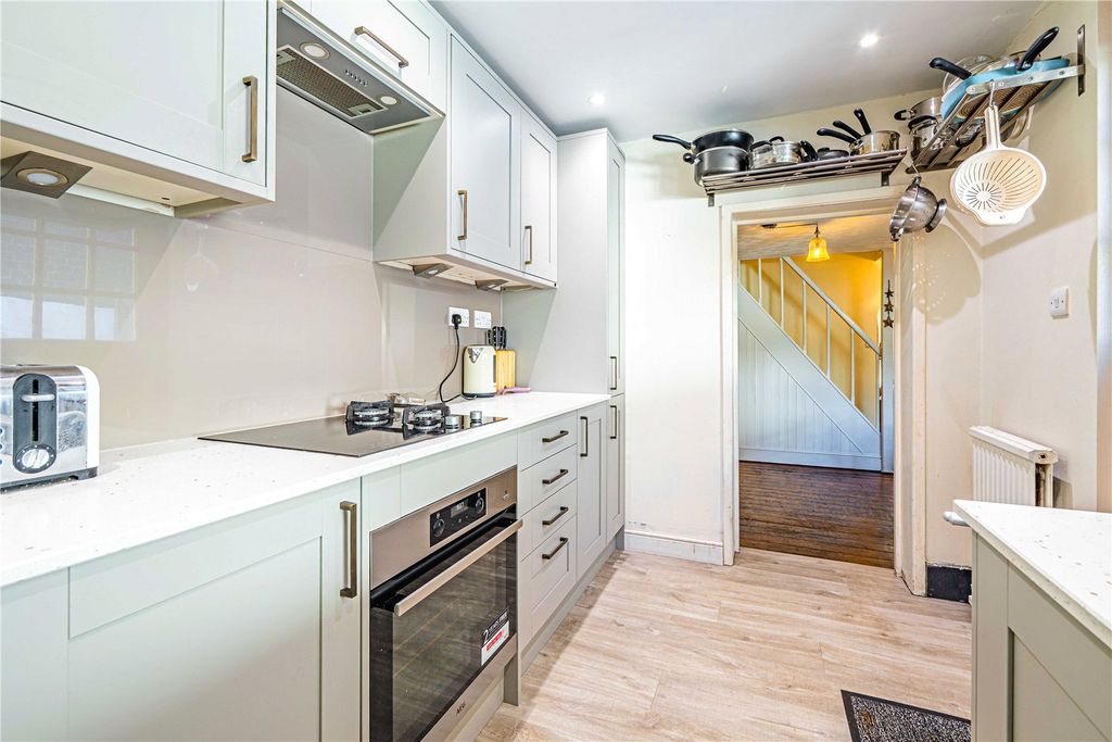 Additional image 3 of 2 bed semi-detached house for saleEbberns Road, Apsley, Hemel Hempstead, Hertfordshire HP3
