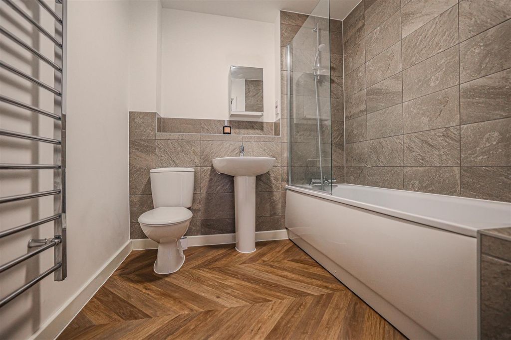 Additional image 14 of 2 bed flat for saleFrogmore Road, Hemel Hempstead HP3