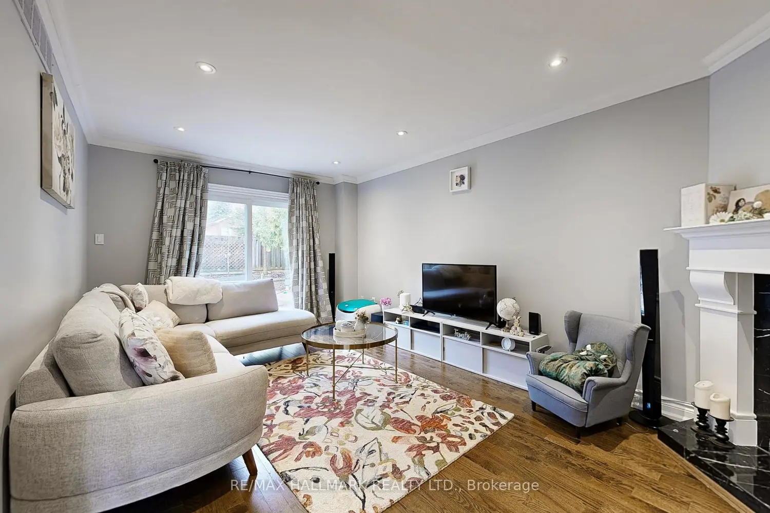 87 Autumn Way photo 5