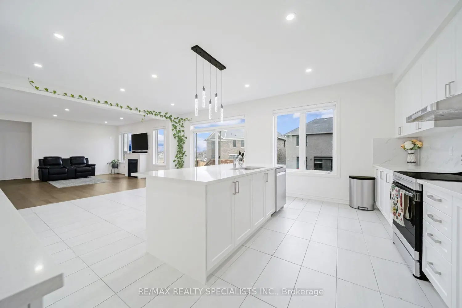 4 Elderberry Way photo 5