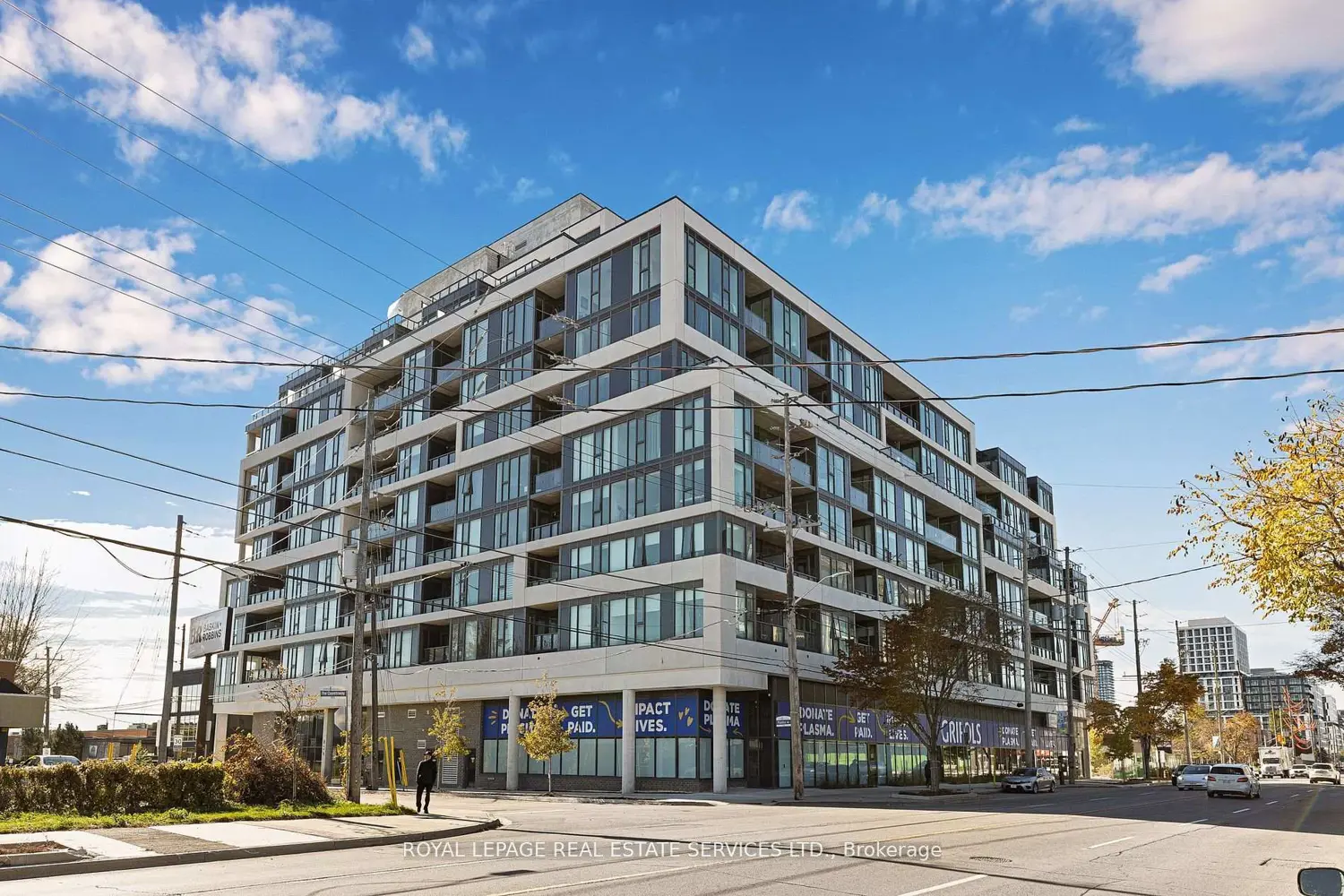 859 The Queensway 720
