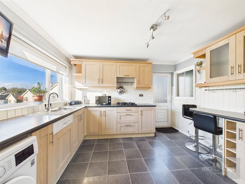 Additional image 4 of 4 bed detached house for saleLarksfield Crescent, Harwich, Essex CO12
