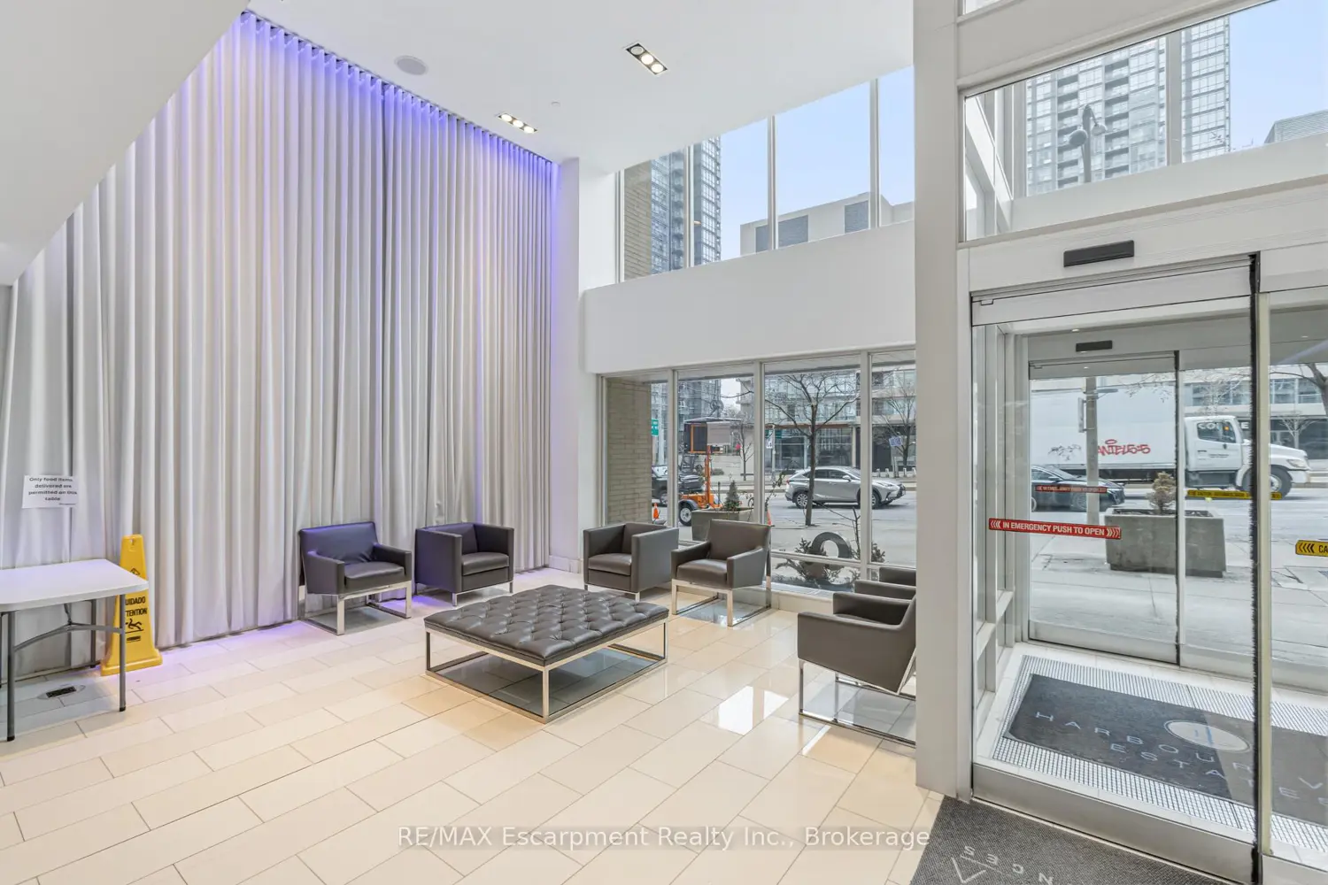 Additional image 11 of 9 Spadina Avenue 303