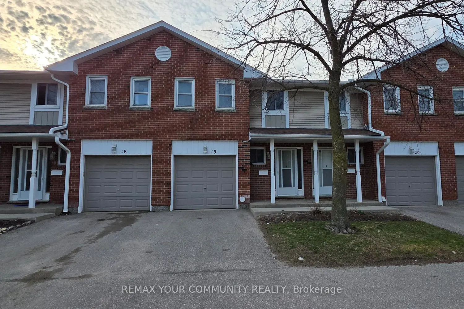 210 Highland Crescent 19