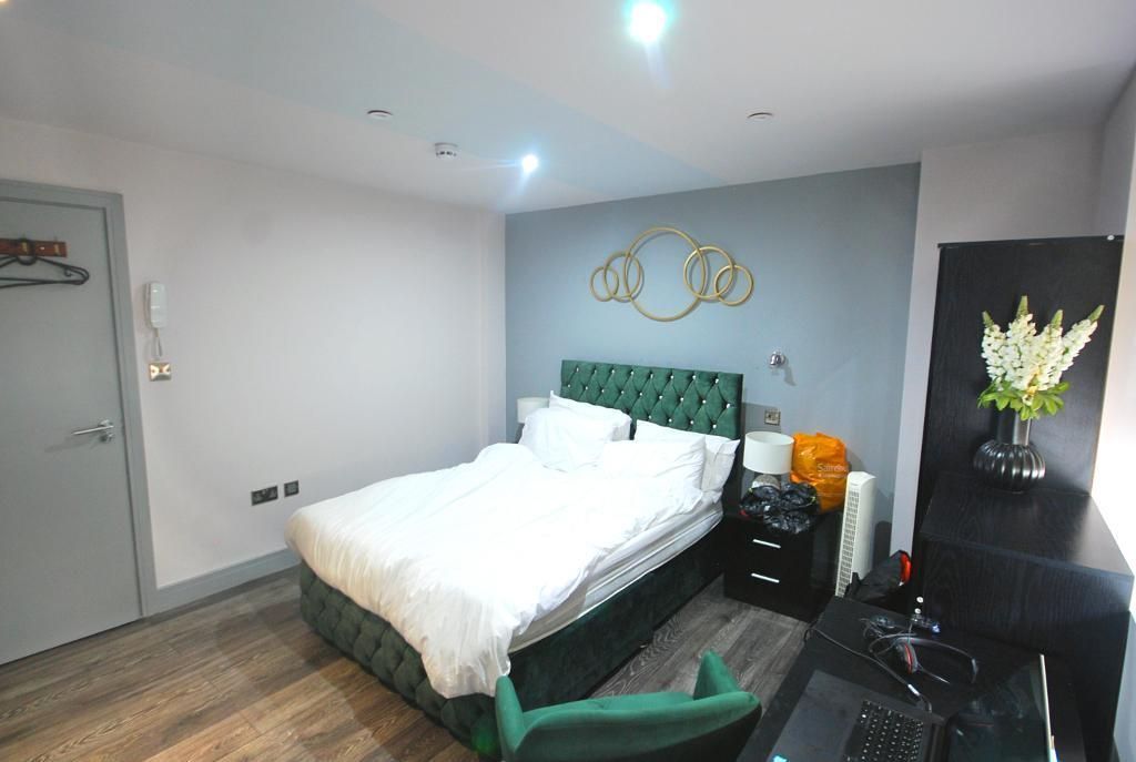Additional image 24 of 10 bed semi-detached house for salePark Drive, North Harrow, Harrow HA2