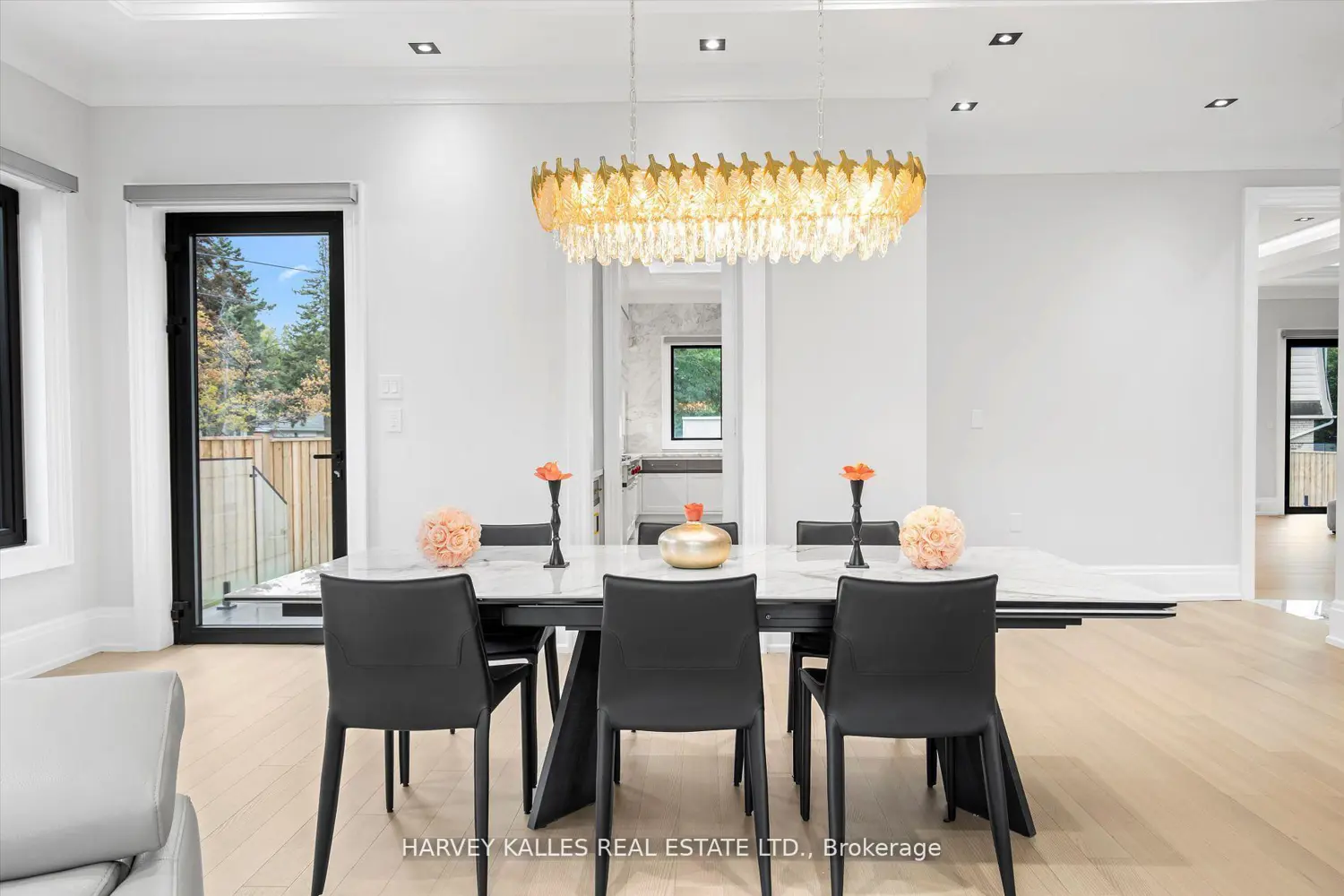1 Silvergrove Road photo 5