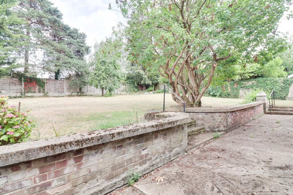 Additional image 11 of 4 bed country house for saleKingsmoor Road, Harlow CM19
