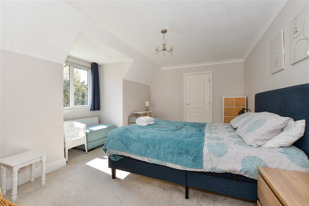 Additional image 6 of 2 bed flat for saleTanbridge Park, Horsham, West Sussex RH12