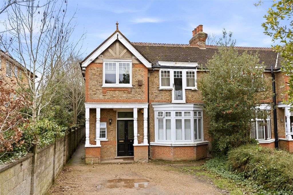 3 bed maisonette for saleBroad Lane, Hampton TW12