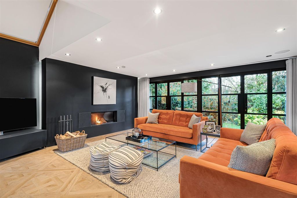 Additional image 11 of 4 bed detached bungalow for saleWatermill Lane, Hertford SG14