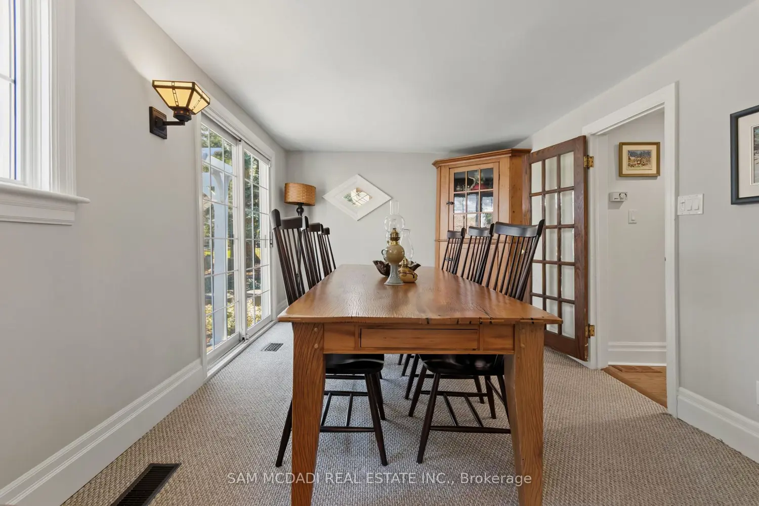 990 Roper Avenue photo 2