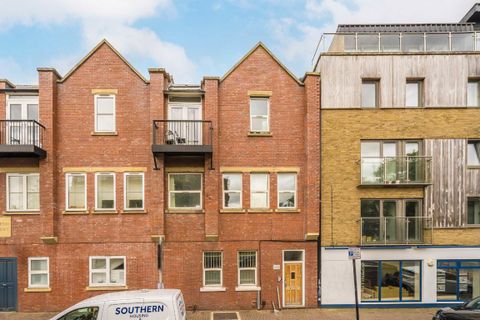 Yukon Road, London SW12