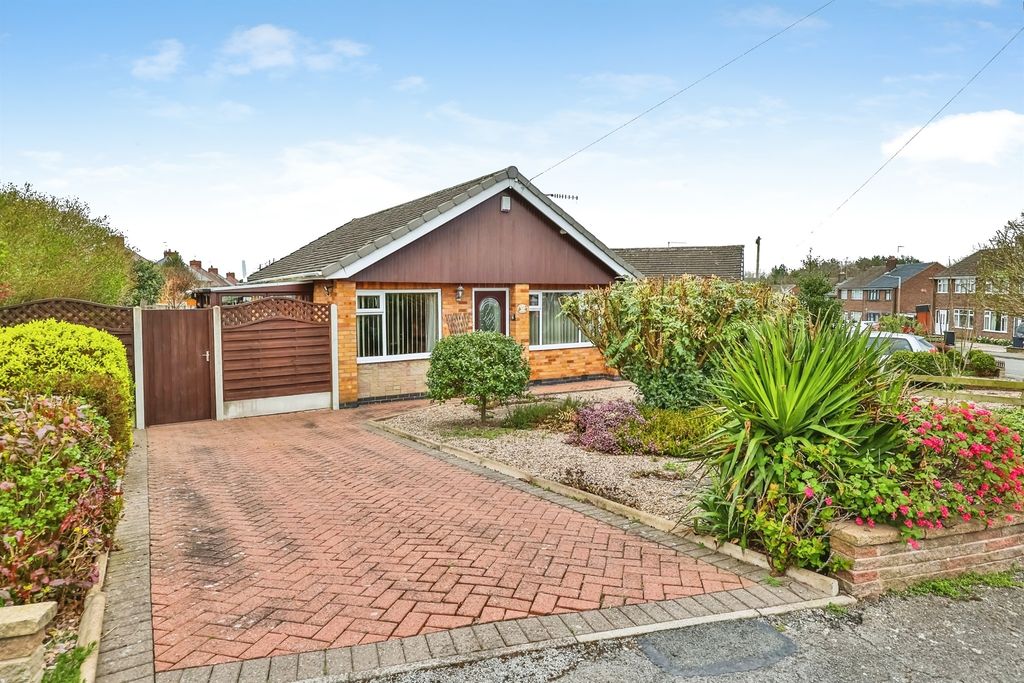 2 bed detached bungalow for saleJulie Avenue, Heanor DE75