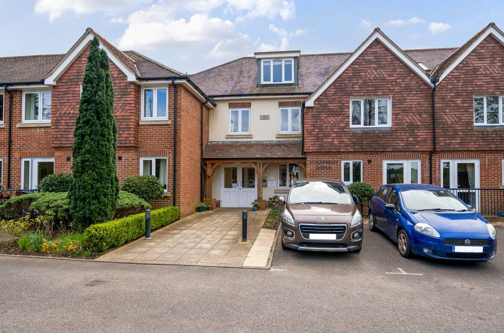 Additional image 22 of 2 bed flat for saleHindhead, Surrey GU26