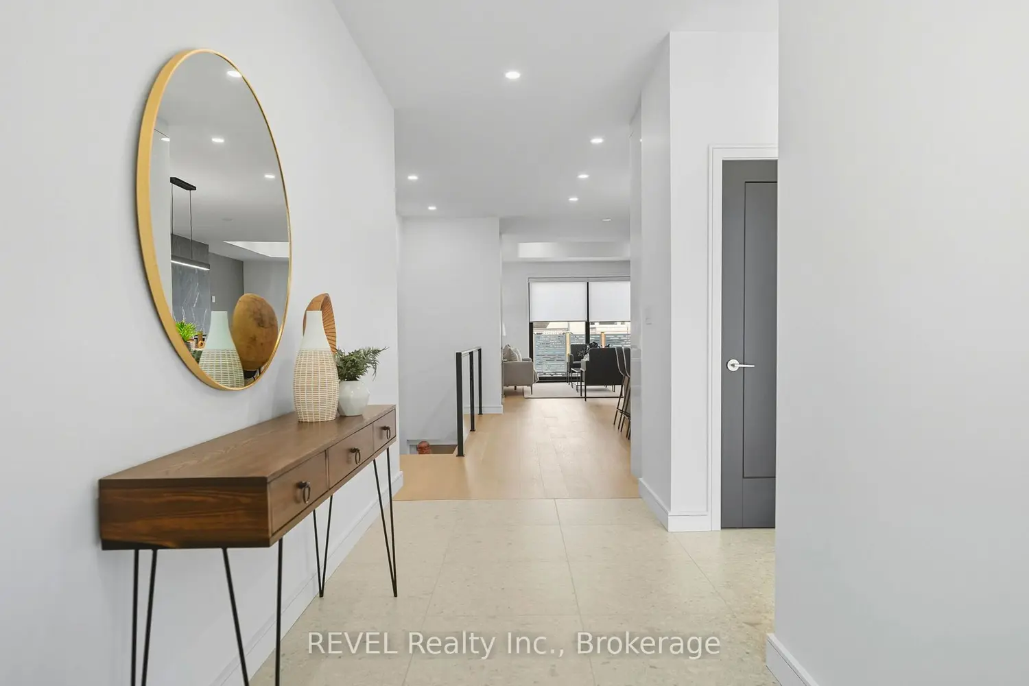 40 Ivy Crescent photo 4