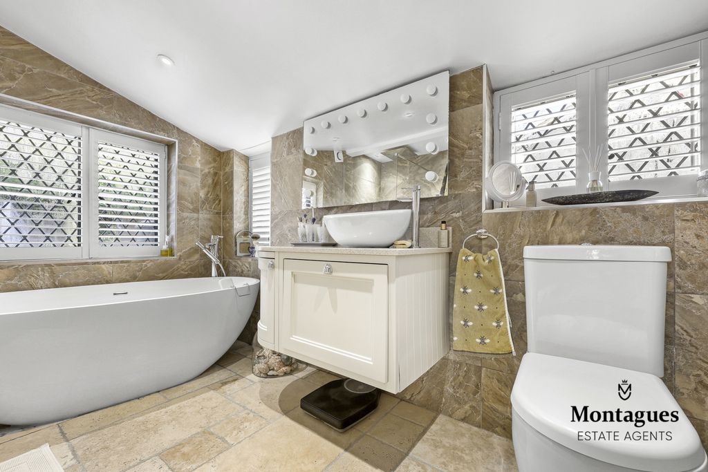 Additional image 14 of 3 bed detached house for saleParndon Wood Road, Harlow CM19