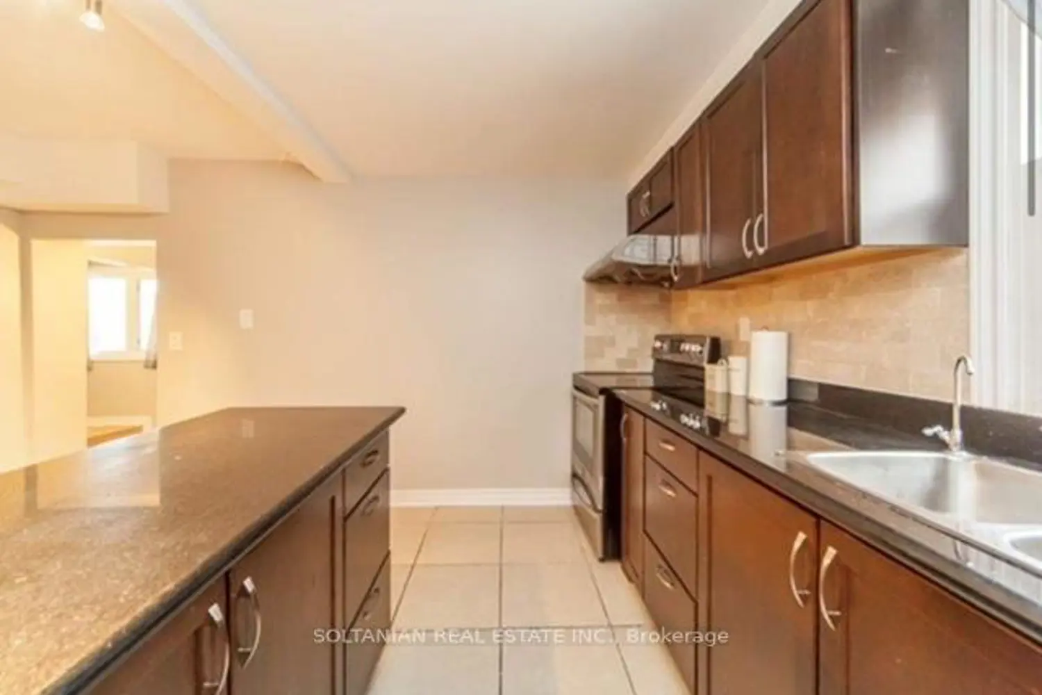 257 Parkwood Avenue photo 5