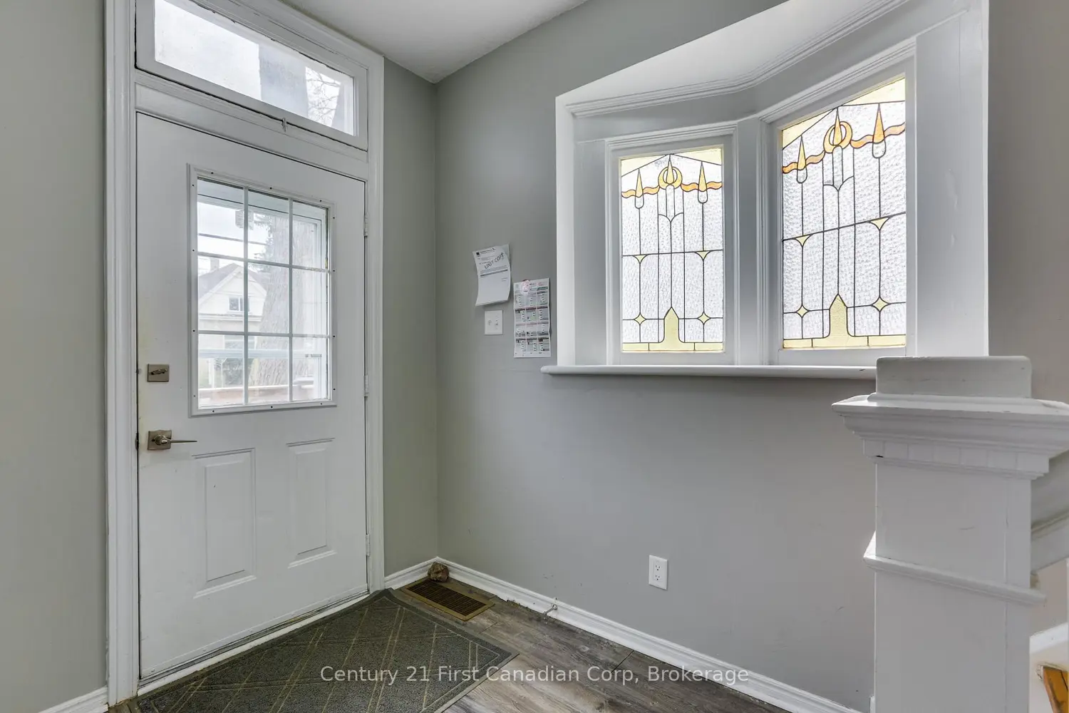 666 Queens Avenue photo 3