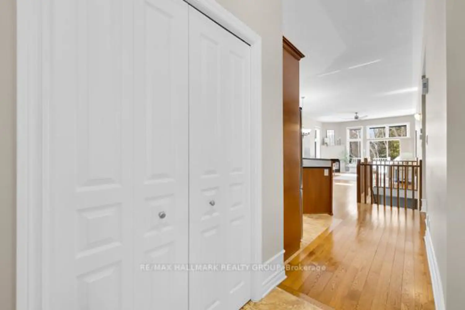 155 Royal Landing Gate