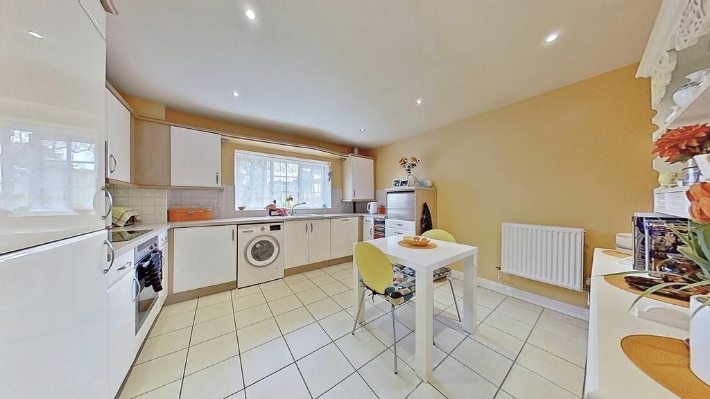 Additional image 4 of 3 bed flat for saleMaritime Avenue, Herne Bay CT6