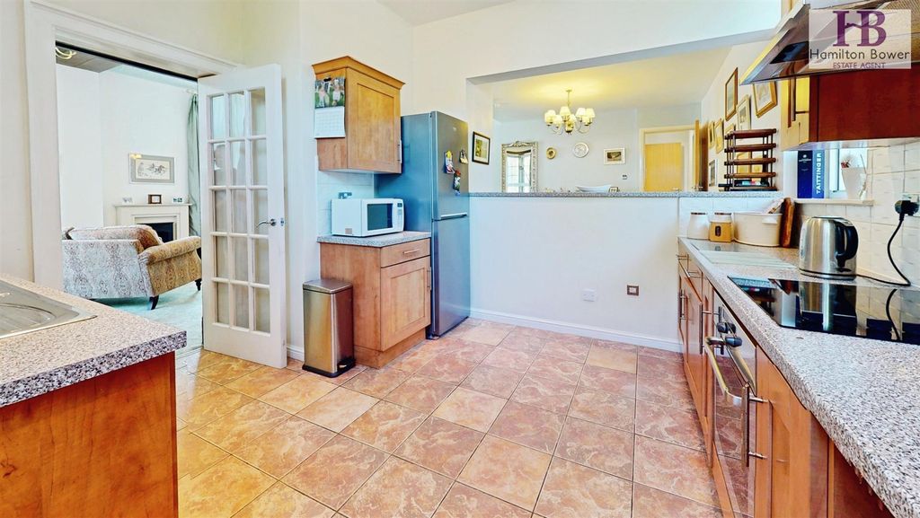 Additional image 8 of 2 bed flat for saleSinderhill Court, Northowram, Halifax HX3