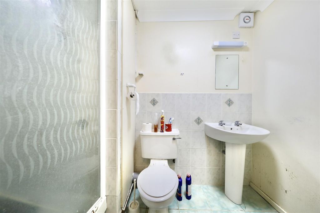 Additional image 6 of 1 bed flat for saleMaplewood Avenue, Hull HU5