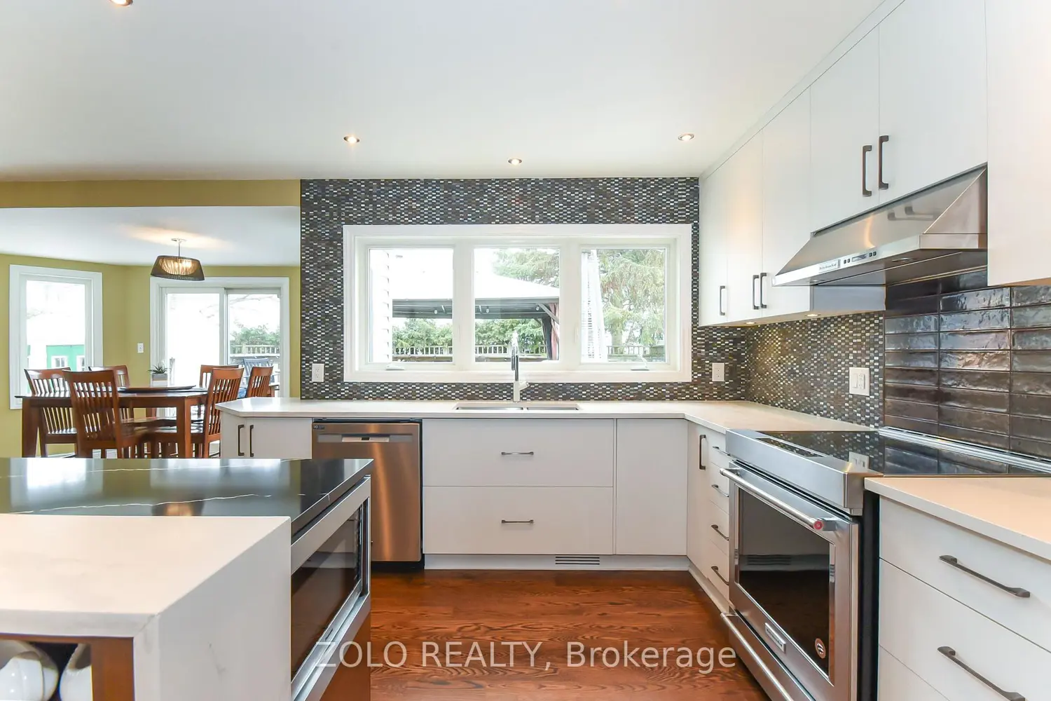 1392 Talcy Crescent photo 5