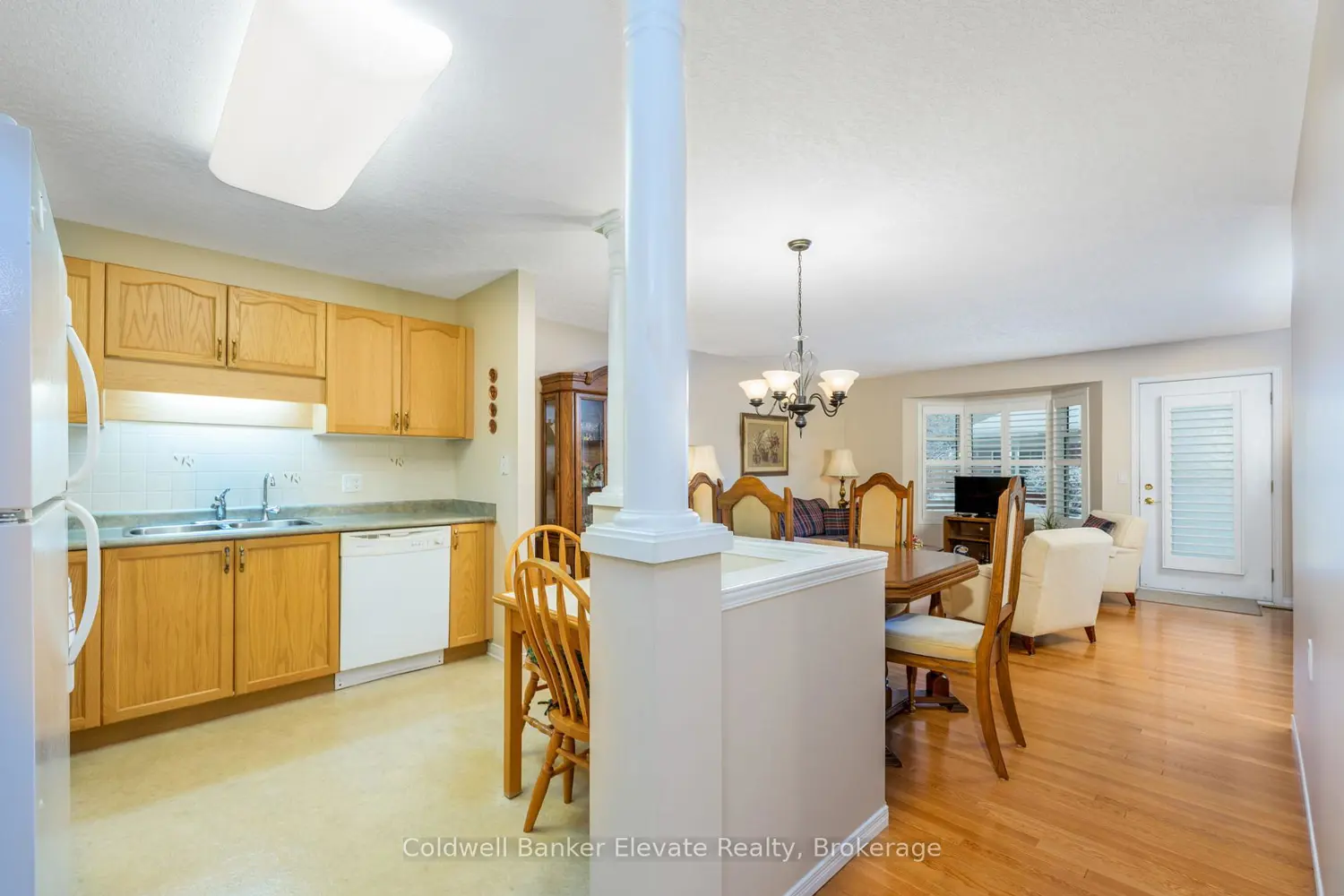 2705 Kingsway Drive 10 photo 5