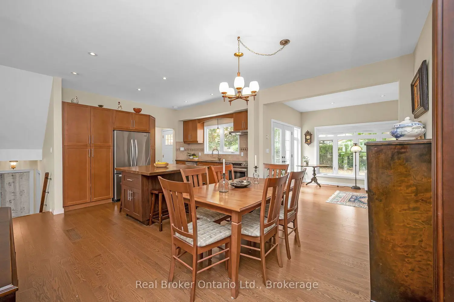 Additional image 5 of 285 Surrey Drive