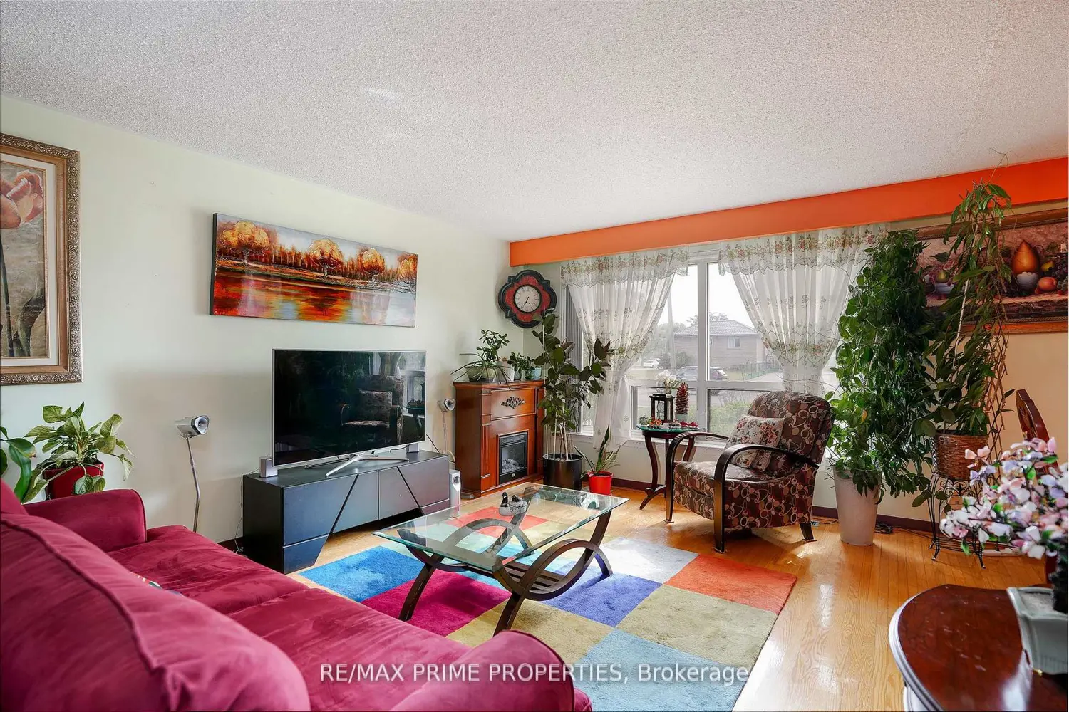 81 Silverstone Drive photo 3