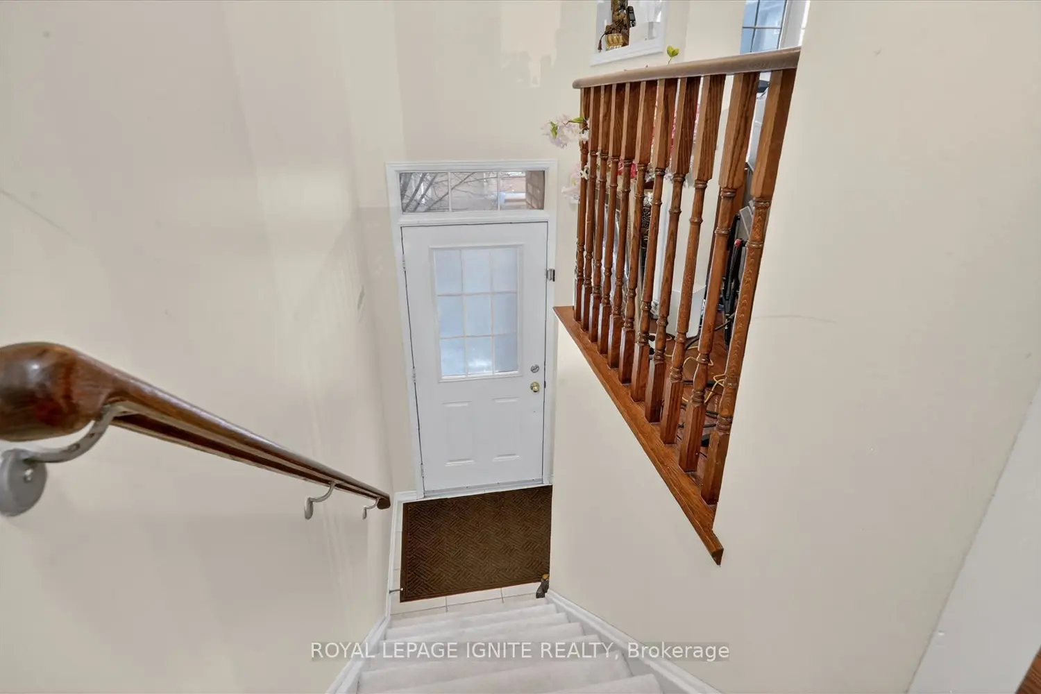 72 Oakins Lane photo 5