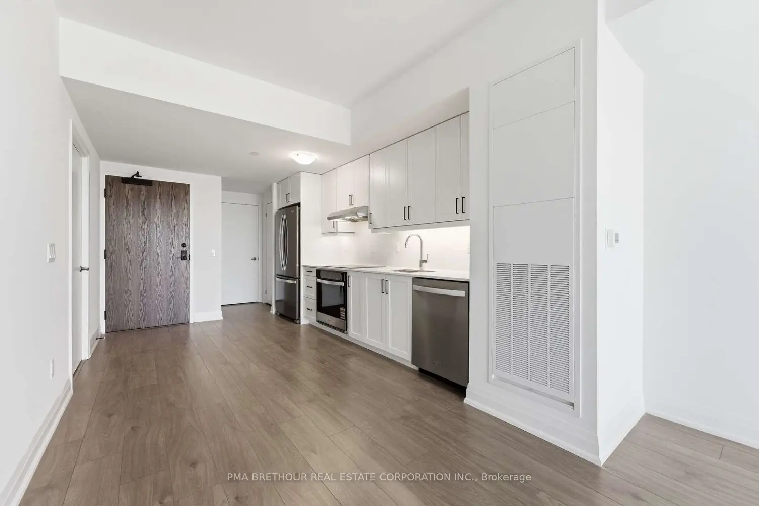 1035 Southdown Road 1811 photo 2