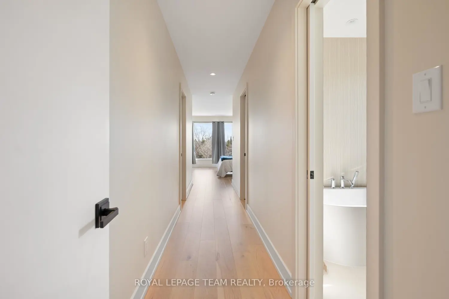 13 Fifth Avenue B photo 5