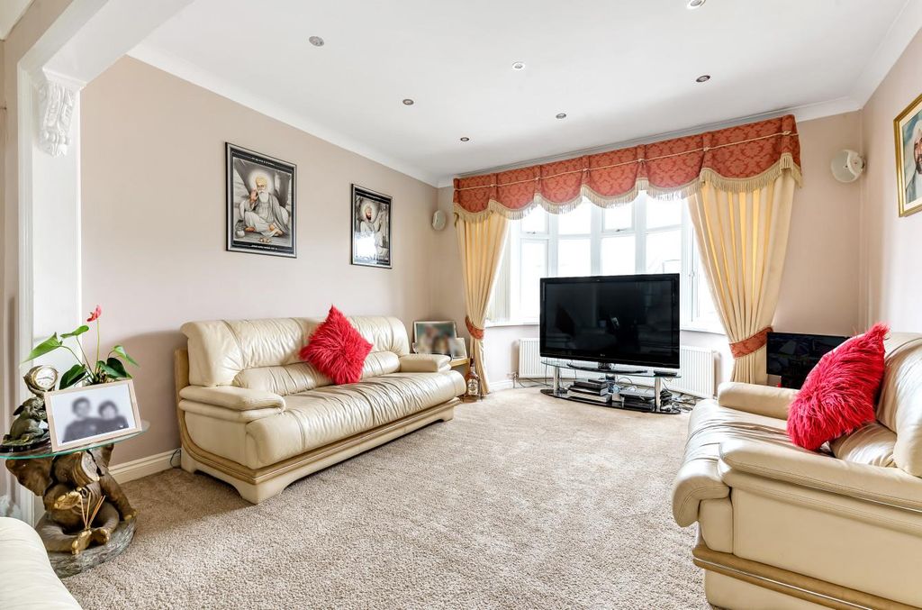 Additional image 7 of 5 bed semi-detached house for saleDelamere Road, Hayes UB4