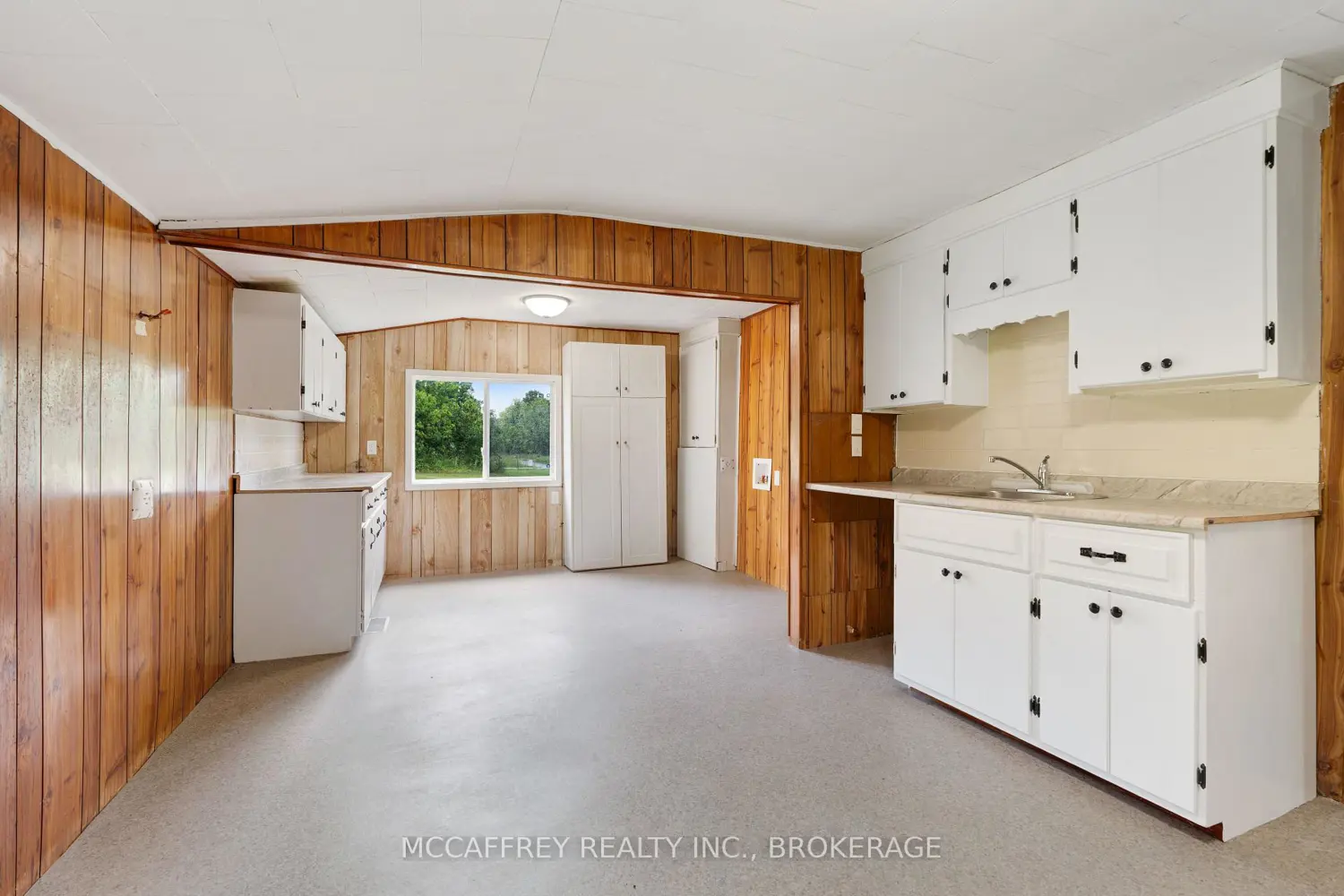 333 Burridge Road photo 5
