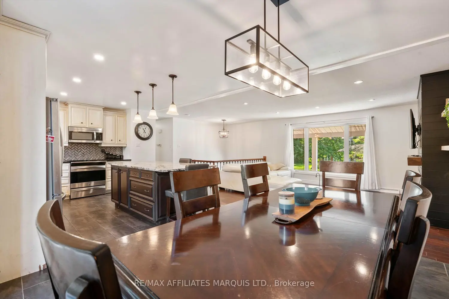 1507 Catherine Street photo 4