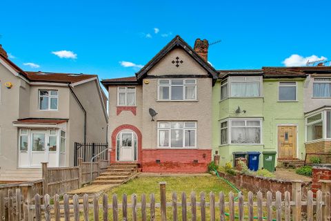 Northwood Gardens, Greenford UB6