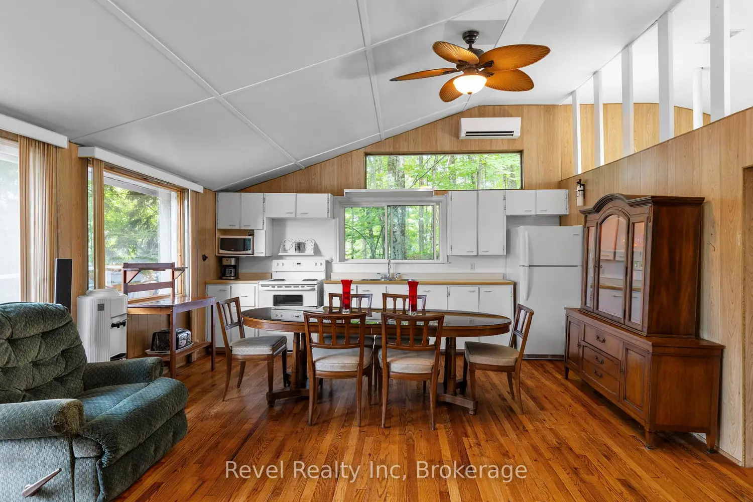 1096 Cowan Park Road