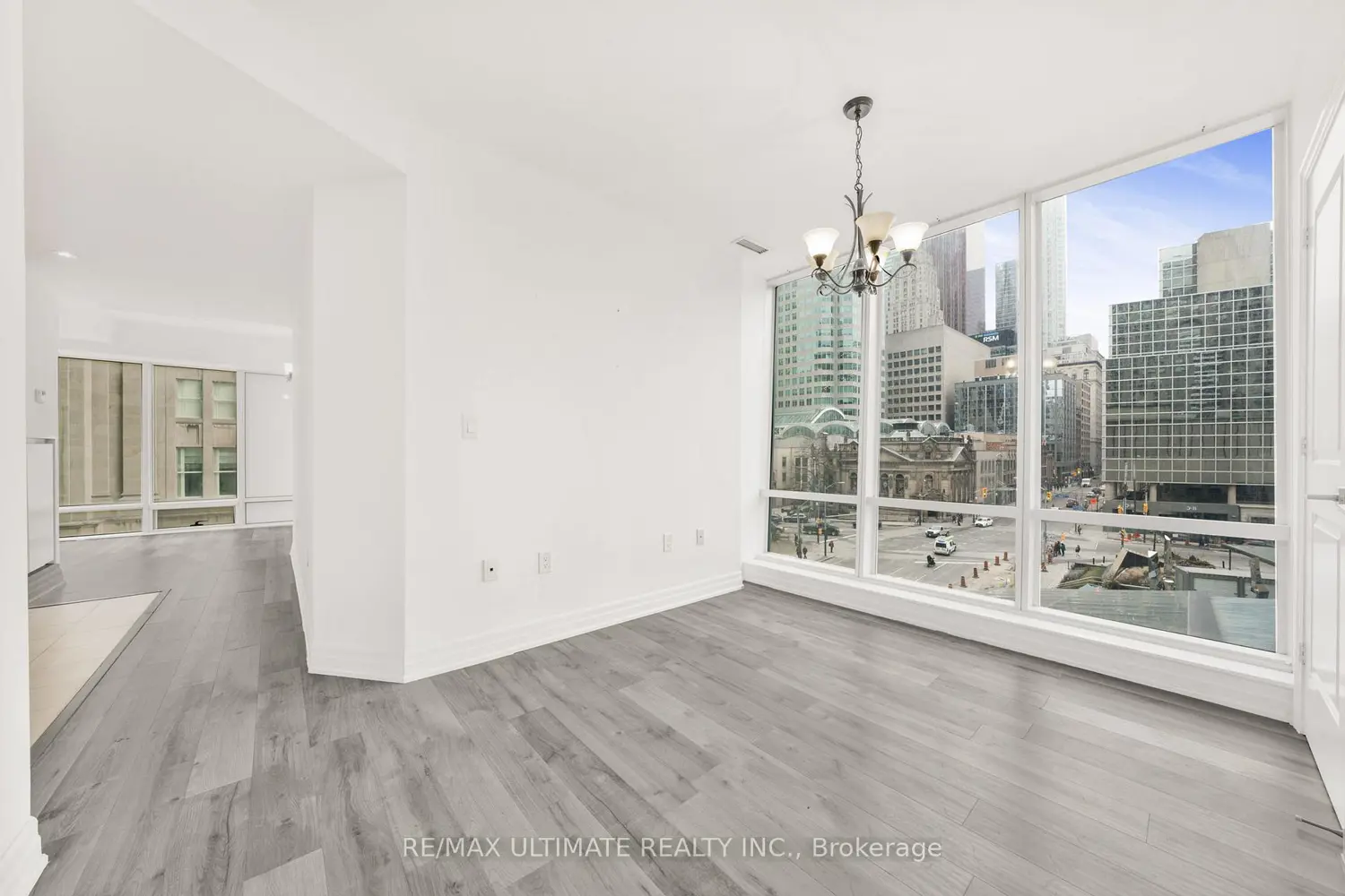 Additional image 9 of 8 The Esplanade Street 506