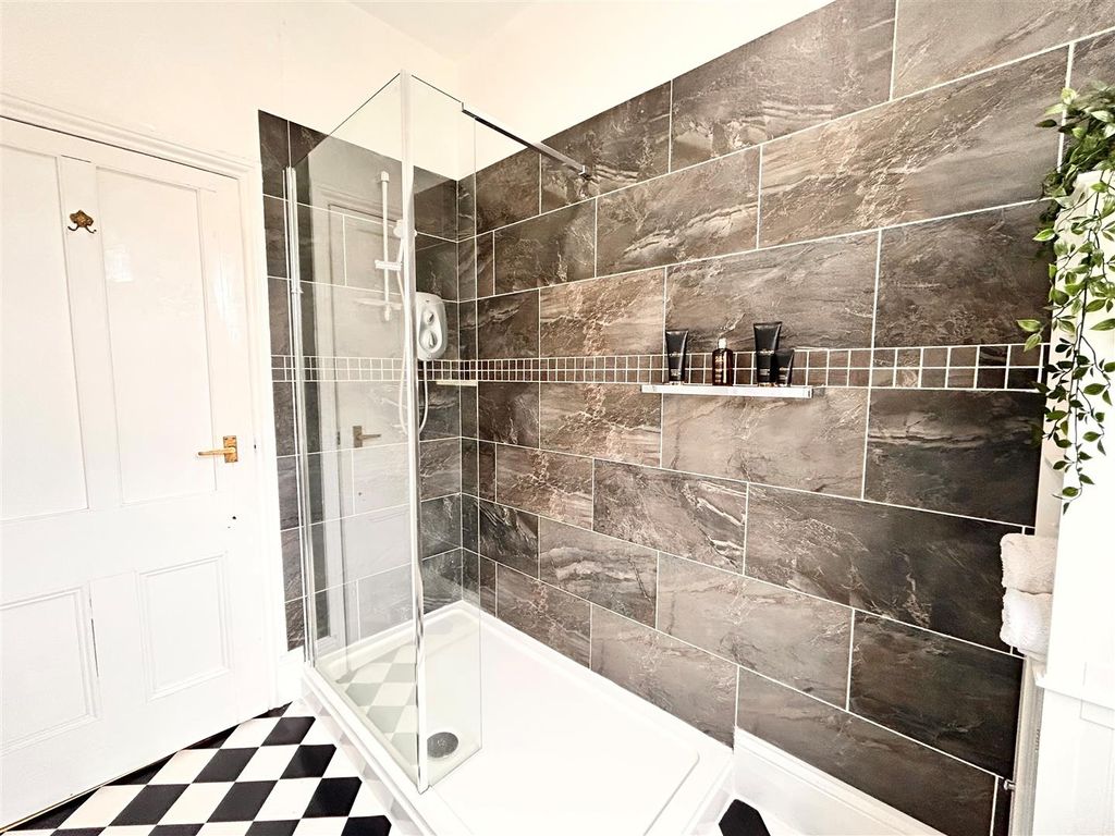 Additional image 27 of 6 bed end terrace house for saleGrandsmere Place, Halifax HX3