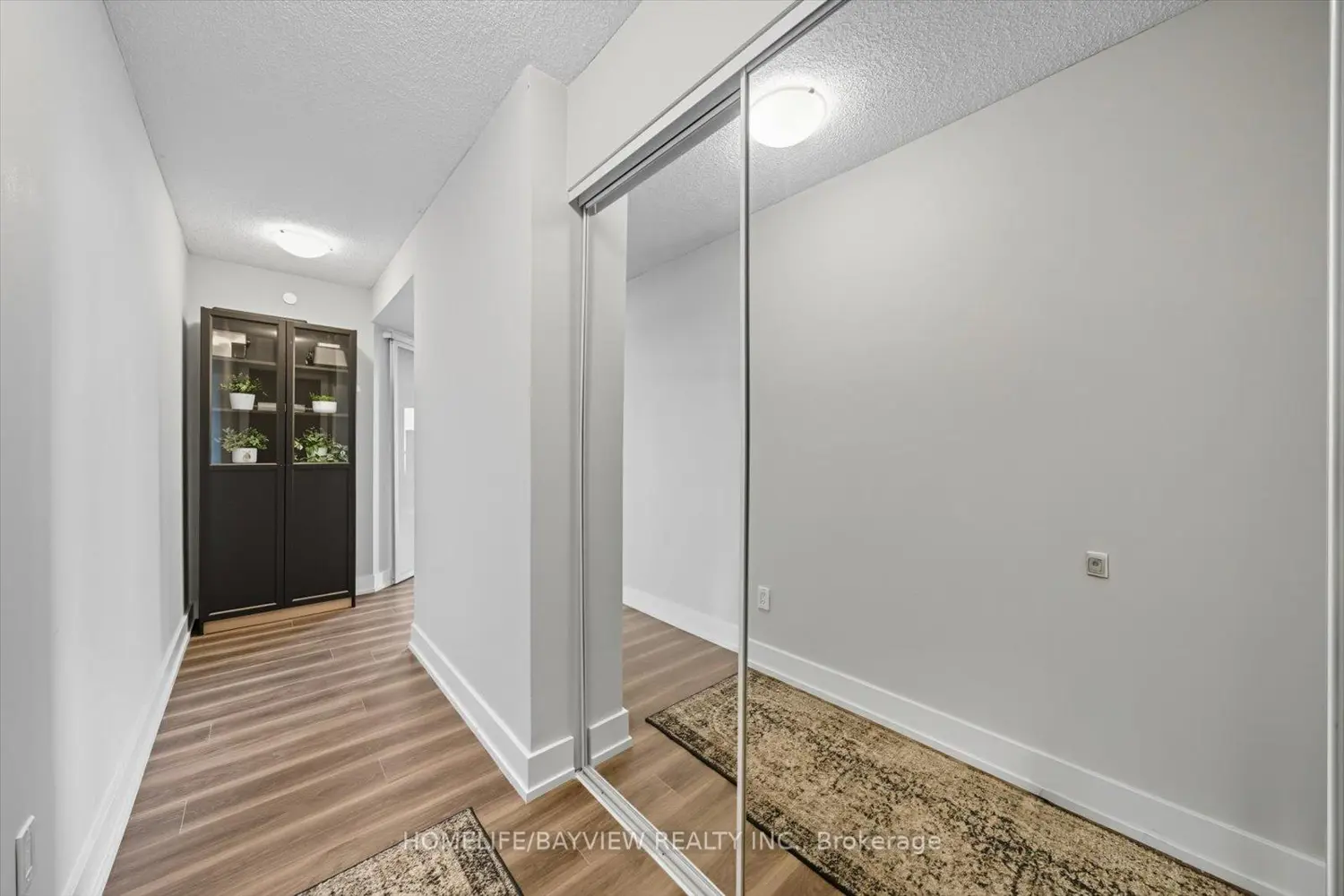 7 Mabelle Avenue 2802 photo 4