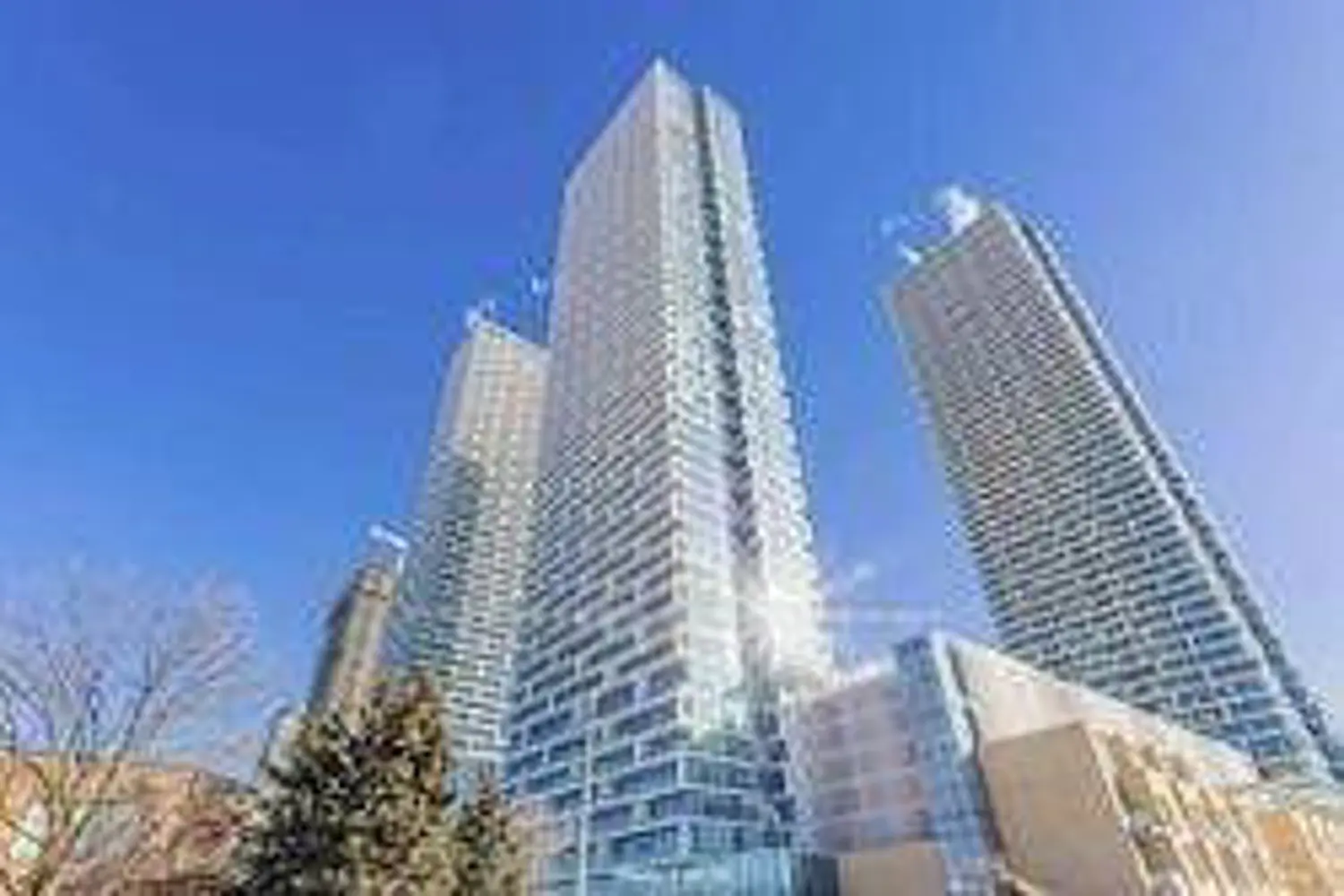 898 Portage Parkway 1001