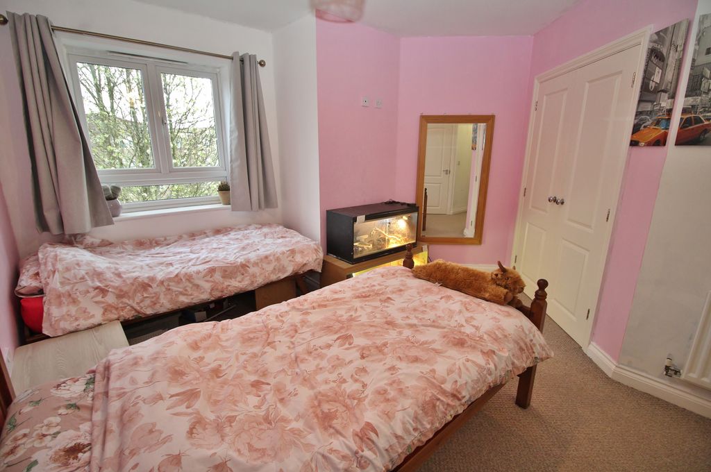 Additional image 6 of 2 bed flat for saleFreeley Road, Havant PO9