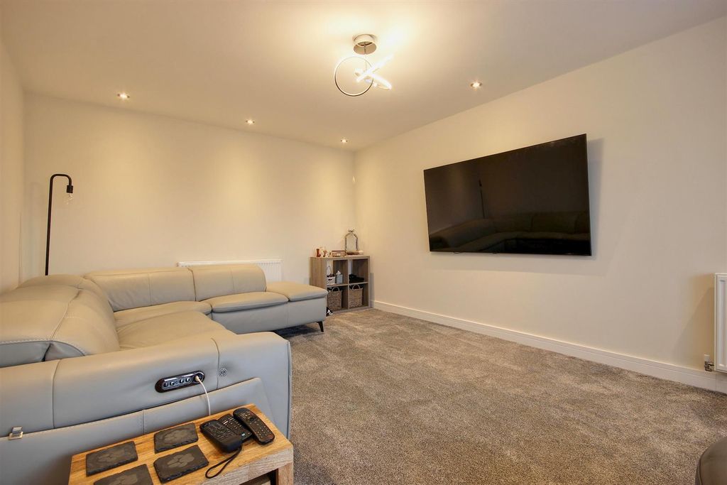 Additional image 7 of 5 bed detached house for saleEyre Grove, Hornsea HU18